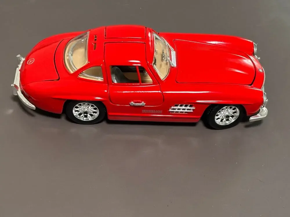 Sunnyside 1954 Mercedes Benz 300SL Gull Wing Coupe Red SS7720 1:24